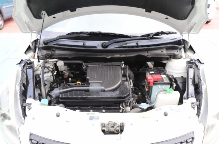 2013 SUZUKI SWIFT RS